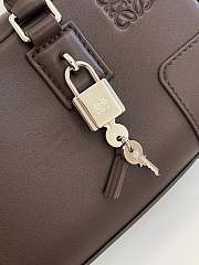 Loewe Amazona 23 Cropped Bag in Shiny Calfskin Dark Brown - 23x11x10cm - 4