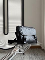 LV Messenger Voyager PM Monogram Eclipse Canvas M12517 - 33x22.5x11cm - 6