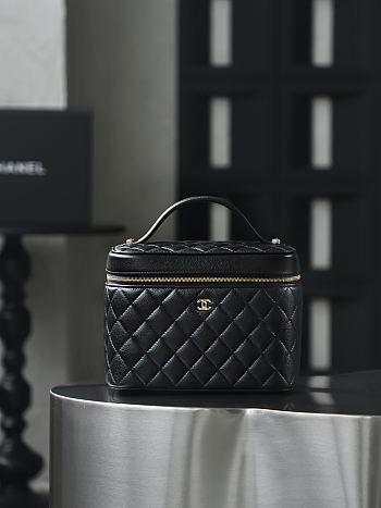 Chanel Caviar Quilted Vanity Pouch Black - 15x21x14cm