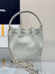 Chanel Clutch With Chain Grained Shiny Calfskin & Gold Tone Metal Mint - 15x12.5x7.5cm - 6