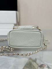 Chanel Clutch With Chain Grained Shiny Calfskin & Gold Tone Metal Mint - 15x12.5x7.5cm - 3