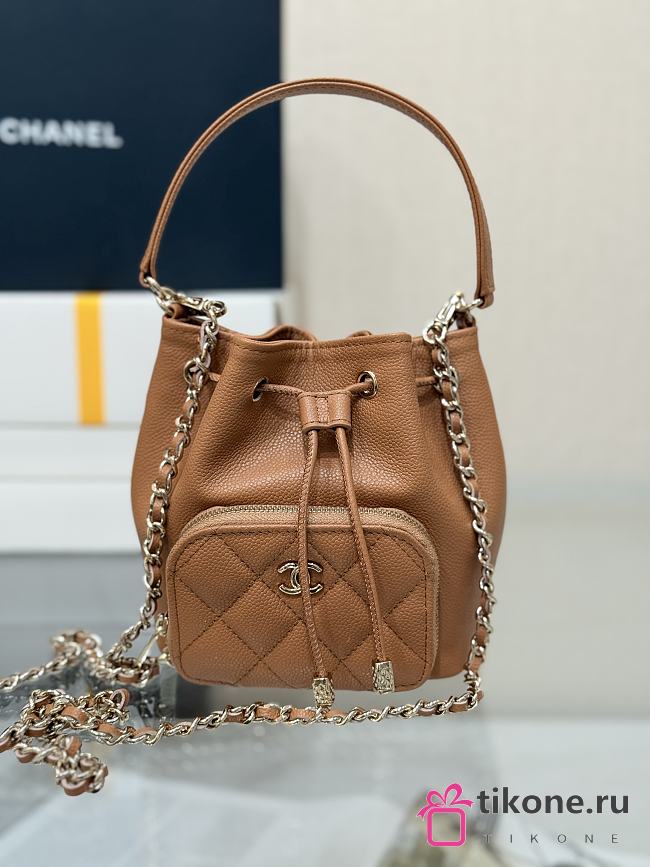 Chanel Clutch With Chain Grained Shiny Calfskin & Gold Tone Metal Brown - 15x12.5x7.5cm - 1