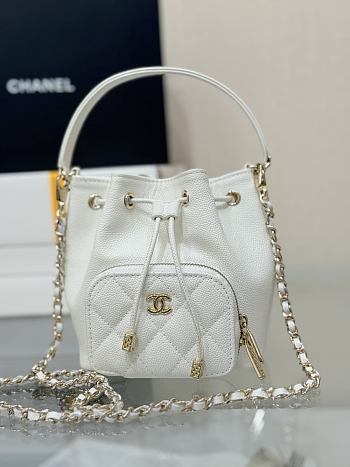 Chanel Clutch With Chain Grained Shiny Calfskin & Gold Tone Metal White - 15cmx12.5cmx7.5cm