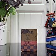 LV Pocket Organizer Monogram Landscape M26010 - 7.5x11.1x1cm - 3