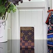 LV Pocket Organizer Monogram Landscape M26010 - 7.5x11.1x1cm - 2