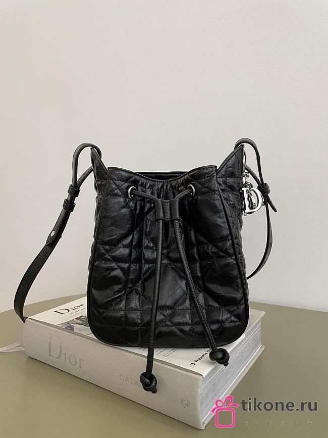 Dior Small D-Motion Bag Black Macrocannage Crinkled Calfskin - 17x19.5x11cm  - 1