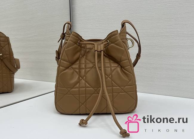 Dior Medium D-Motion Bag Brown Macrocannage Lambskin - 23x24x13cm - 1
