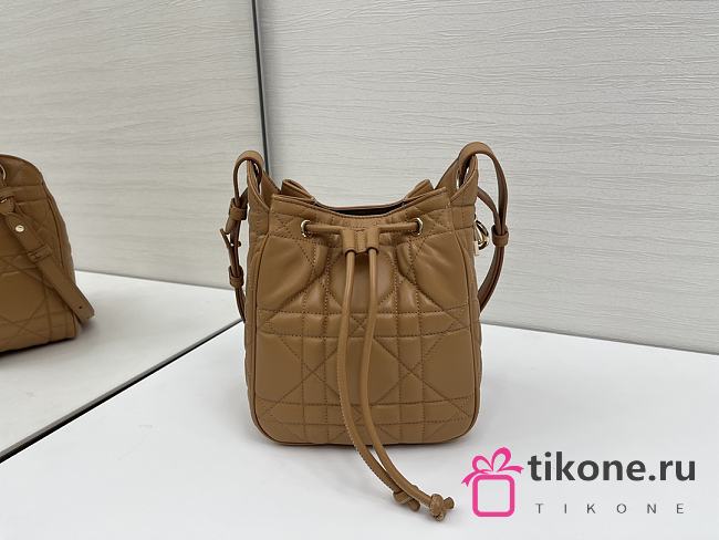 Dior Small D-Motion Bag Brown Macrocannage Lambskin - 17x19.5x11cm - 1