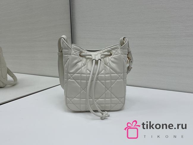 Dior Small D-Motion Bag Latte Macrocannage Lambskin - 17x19.5x11cm - 1
