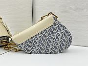 Medium Soft Saddle Bag with Strap Blue Dior Oblique Chambray with Raffia Effect and Light Biscuit Smooth Calfskin - 24x20x7cm - 4
