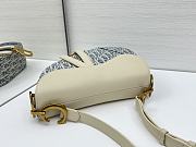 Medium Soft Saddle Bag with Strap Blue Dior Oblique Chambray with Raffia Effect and Light Biscuit Smooth Calfskin - 24x20x7cm - 2
