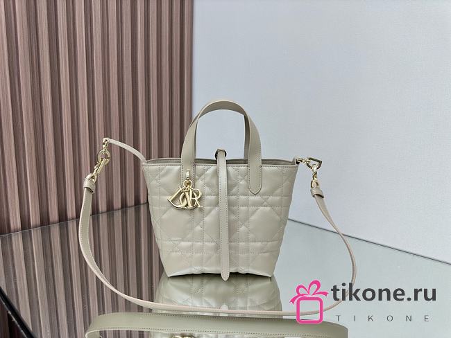 Small Dior Toujours Vertical Tote Bag Light Beige Macrocannage Calfskin - 18x16x12cm - 1