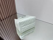 Medium Dior Toujours Vertical Tote Bag White Macrocannage Calfskin - 23x24x16cm - 4