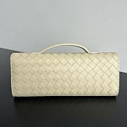 Bottega Veneta Andiamo Clutch Off White - 31x13x3cm - 3