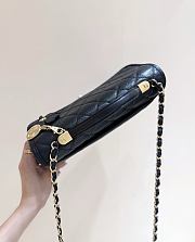 Fall-Winter 2025/26 Chanel Flap Bag Grained Shiny Calfskin & Gold Tone Metal Black - 16.5x25x8.5cm - 5