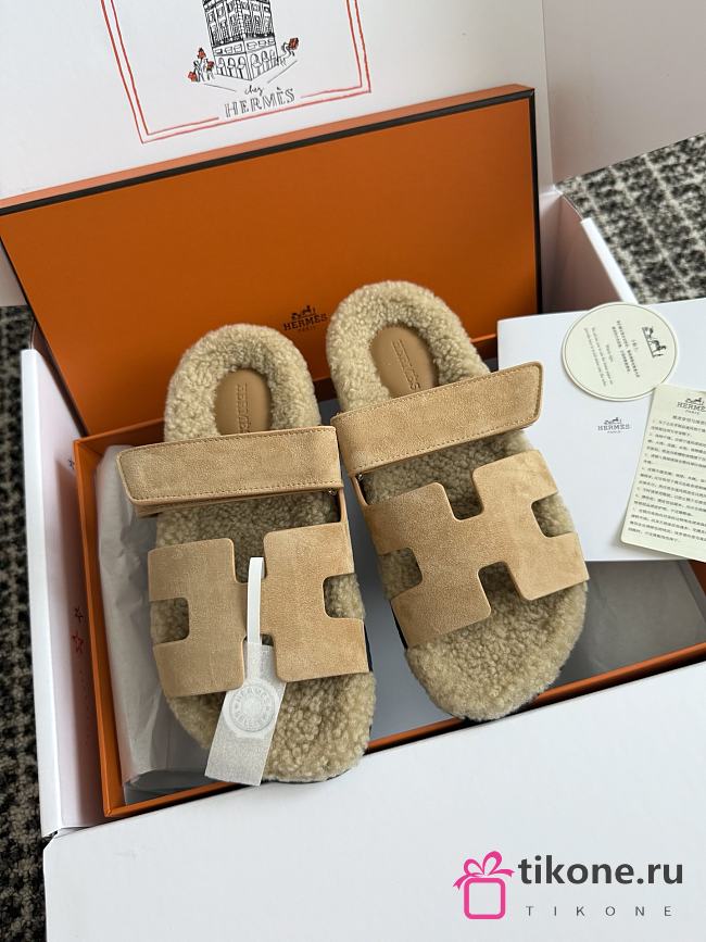 Hermes Chypre Sandal Shearling In Suede Beige  - 1