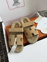 Hermes Chypre Sandal Shearling In Suede Beige  - 5