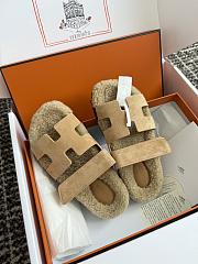Hermes Chypre Sandal Shearling In Suede Beige  - 4
