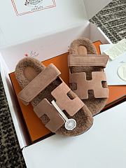 Hermes Chypre Sandal Shearling In Suede Rose Aube - 6