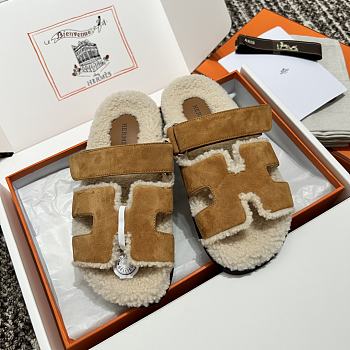 Hermes Chypre Sandal Shearling In Suede Brown