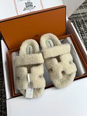 Hermes Chypre Sandal Shearling In Beige - 3