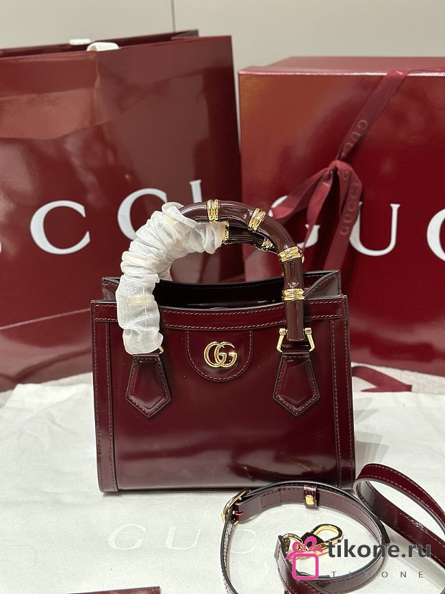 Gucci Diana Small Tote Bag In Rosso Ancora Red Leather - 20x16x10cm - 1