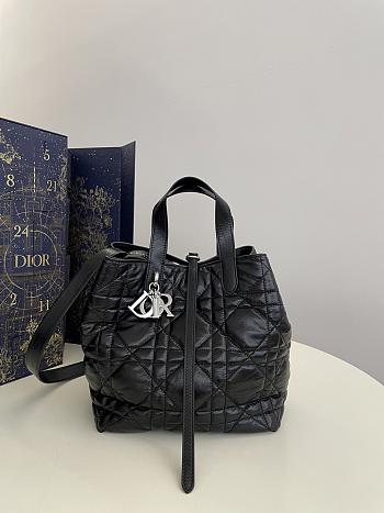 Medium Dior Toujours Vertical Tote Bag Black Silver Macrocannage Crinkled Calfskin - 23x24x16cm