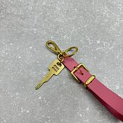 Miumiu Logo Engraved Leather Keyring Pink - 5
