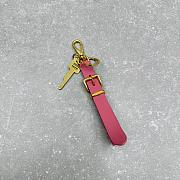 Miumiu Logo Engraved Leather Keyring Pink - 4