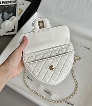 Chanel Heart Bag Lambskin & Gold Tone Metal White - 18x19x5cm - 4