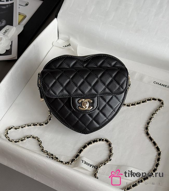 Chanel Heart Bag Lambskin & Gold Tone Metal Black - 18x19x5cm - 1