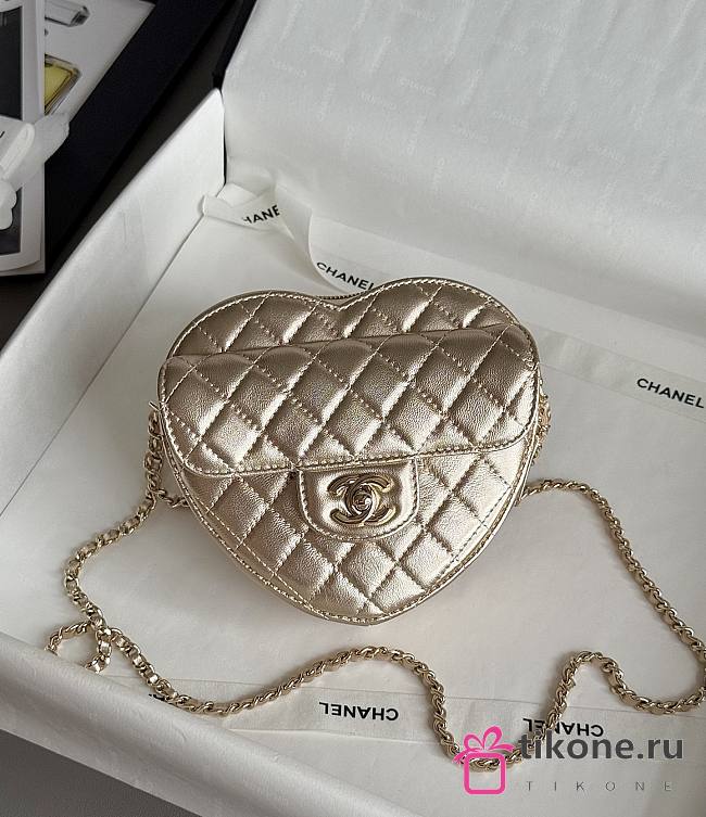 Chanel Heart Bag Lambskin & Gold Tone Metal Gold - 18x19x5cm - 1