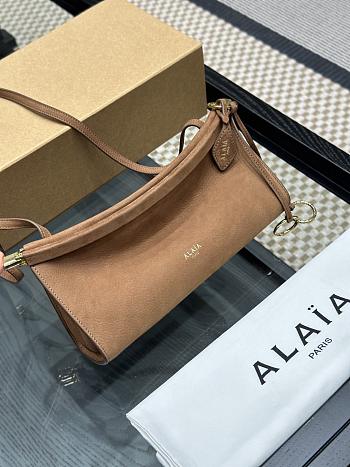 Alaia Le Click Shoulder Bag Le Click East West Small Bag In Nubuck Umber - 25x12.5x7cm