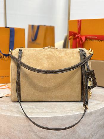 LV Express MM Brown Hazelnut M26358 - 36x24x18.5cm