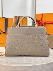 LV Avenue MM Monogram Empreinte Dove Gray - 38.5x24x15cm - 3