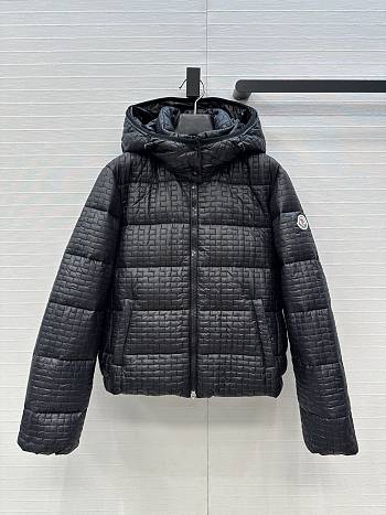 Moncler Gisors Down Jacket in Black 
