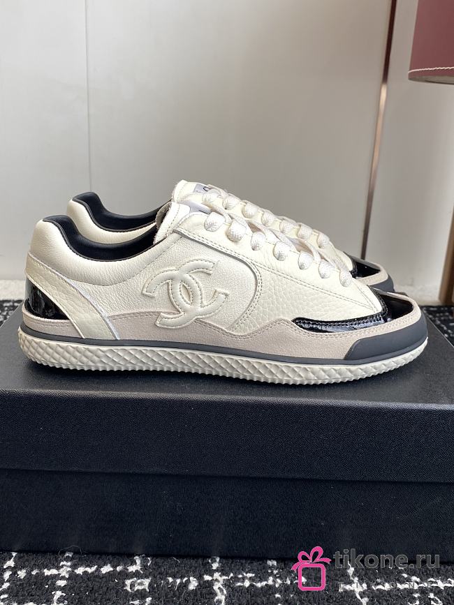 Chanel Sneakers Taurillon Suede & Patent Calfskin Black White - 1