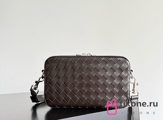 Bottega Veneta Small Intrecciato Camera Bag in Pondant - 24.5x15x6cm - 1