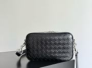 Bottega Veneta Small Intrecciato Camera Bag in Black - 24.5x15x6cm - 1