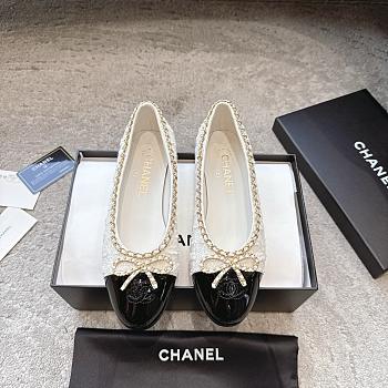 Chanel Ballet Flats Lambskin & Patent Calfskin White & Black 
