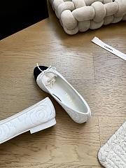 Chanel Ballet Flats Embroidered Fabric & Grosgrain White & Black - 4