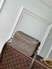 LV Pochette Metis East West Monogram Empreinte Leather Smoke M25910 - 21.5x13.5x6cm - 6