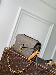 LV Pochette Metis East West Monogram Empreinte Leather Smoke M25910 - 21.5x13.5x6cm - 3