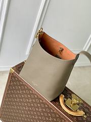 LV The Low Key Hobo PM Smoke M15205 - 24x28x16cm - 6