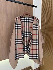 Burberry Reversible Check Cashmere Cape in Sand - 176x120cm - 1