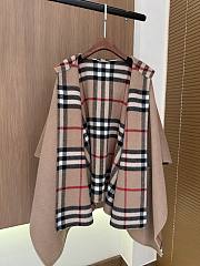 Burberry Reversible Check Cashmere Cape in Sand - 176x120cm - 3