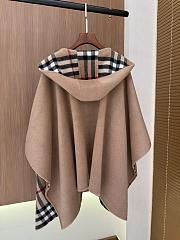 Burberry Reversible Check Cashmere Cape in Sand - 176x120cm - 2