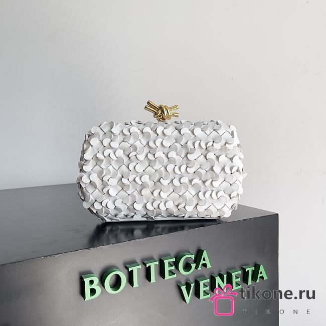 Bottega Veneta White Knot Minaudiere - 20.5x6x12.5cm - 1