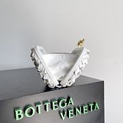 Bottega Veneta White Knot Minaudiere - 20.5x6x12.5cm - 5