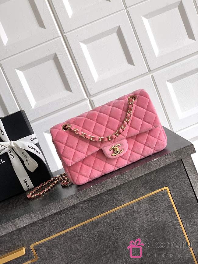 Chanel Small Classic Handbag Velvet & Gold Metal Pink - 23x14.5x6cm - 1
